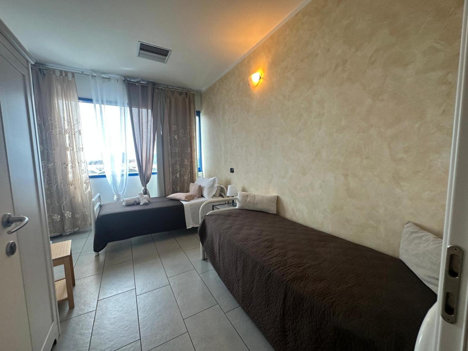 Main Street Verona Fiera Destiny Home 11 Bagian luar foto